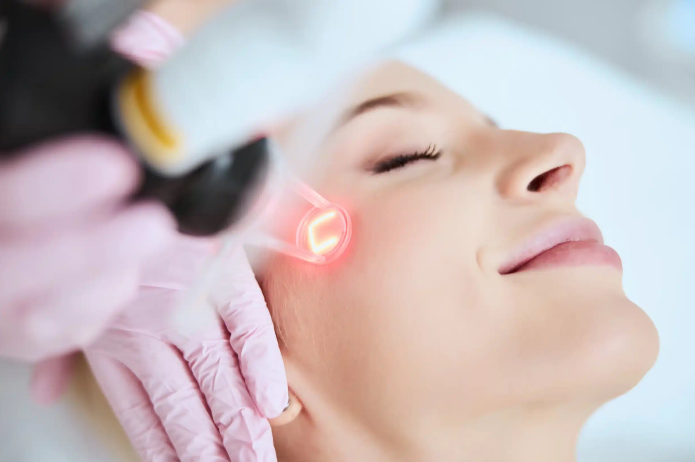 Laser Facial Resurfacing: A Clear Guide to Smoother, Healthier-Looking Skin